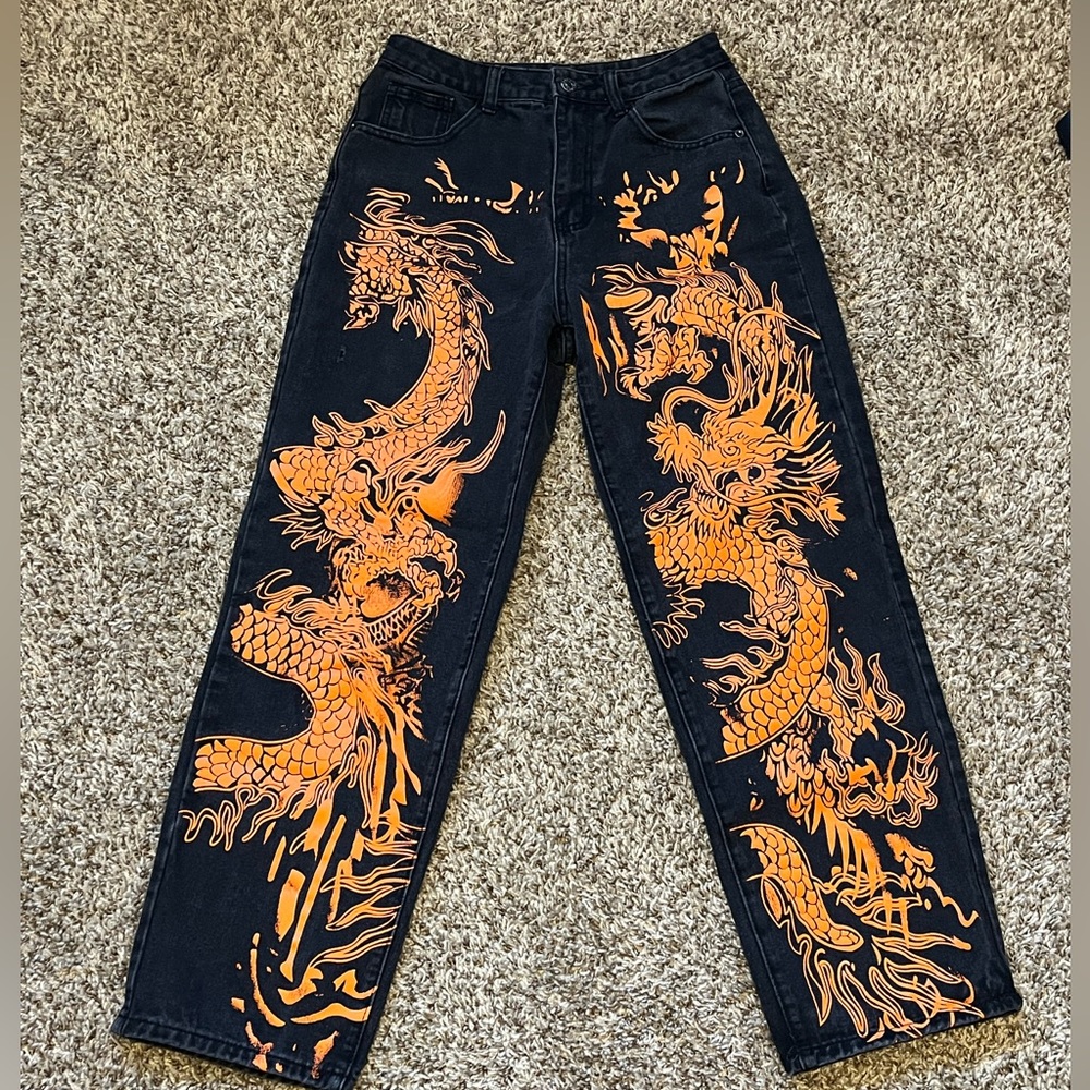 SHEIN women’s Dragon graphic jeans pants